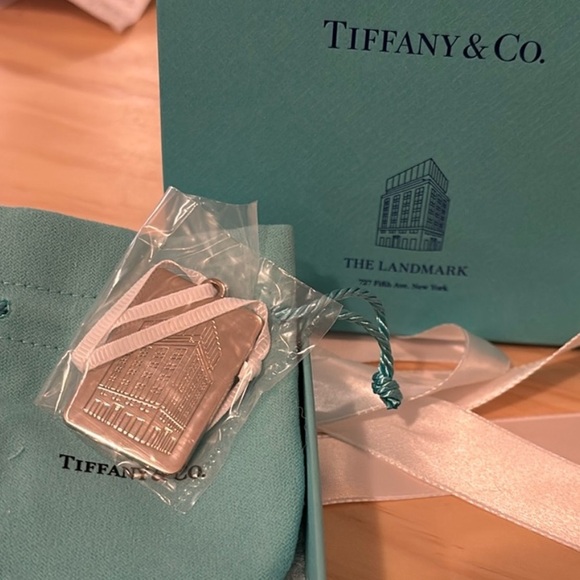 Cufflinks + Keyring - Picture 10 of 10